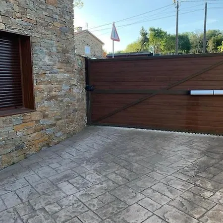 Casita De Campo En Cambre